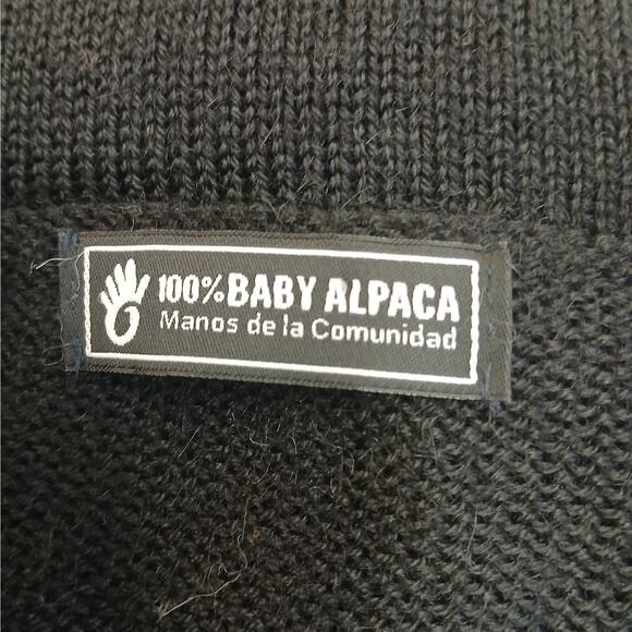 Manos de la Comunidad Peruvian SZ M 100% Baby Alpaca Sweater V Neck Black Gray - Picture 7 of 8